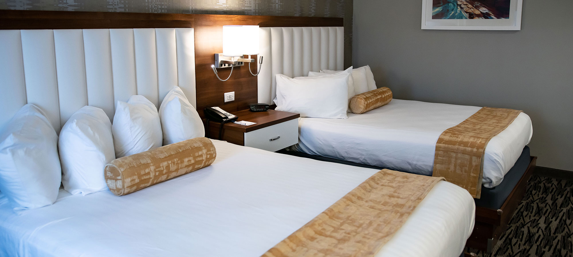 double queen beds room